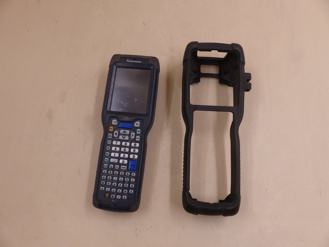 INTERMEC 1001CP01 HANDHELD MOBILE COMPUTER BARCODE SCANNER WITH PROTECTIVE CASE