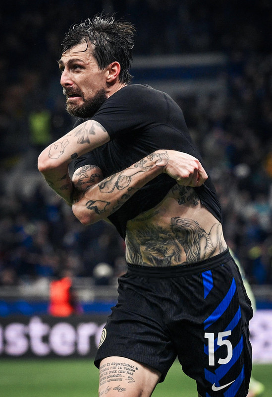 Gq-S-I3-Xg-AA5v38.jpg
