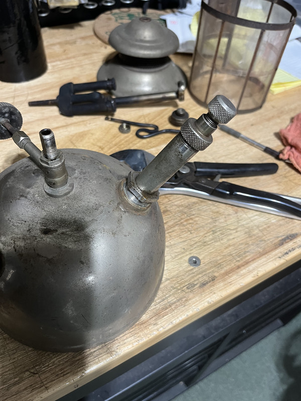 8D77A4C0-8720-417F-AA1E-D41747E53C41