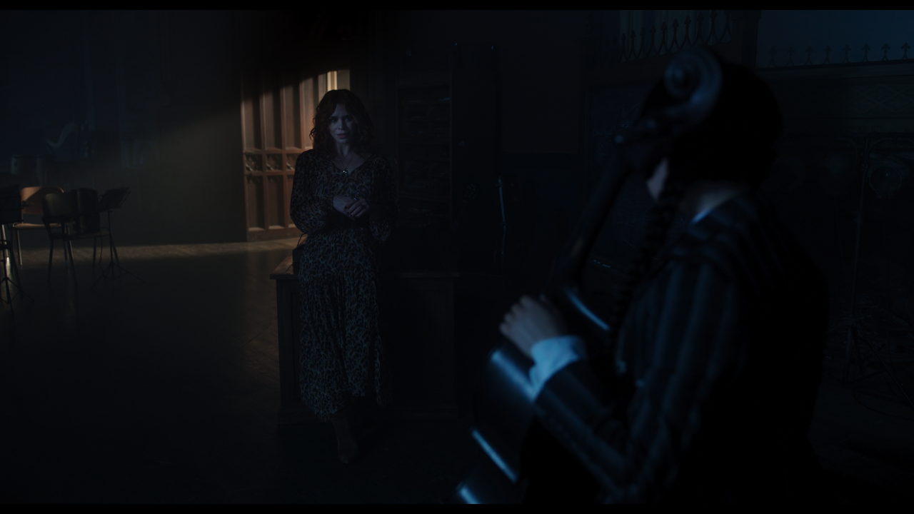 Wednesday.S02E01.WEB-DL.2160p.DV.mkv_snapshot_00.37.29.122