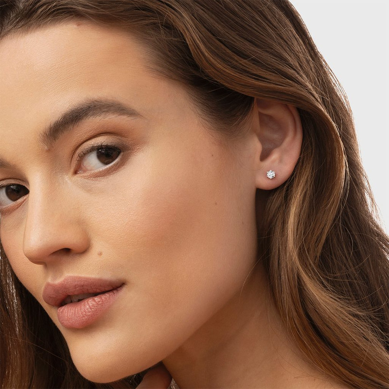 The Significance Of Diamond Stud Earrings