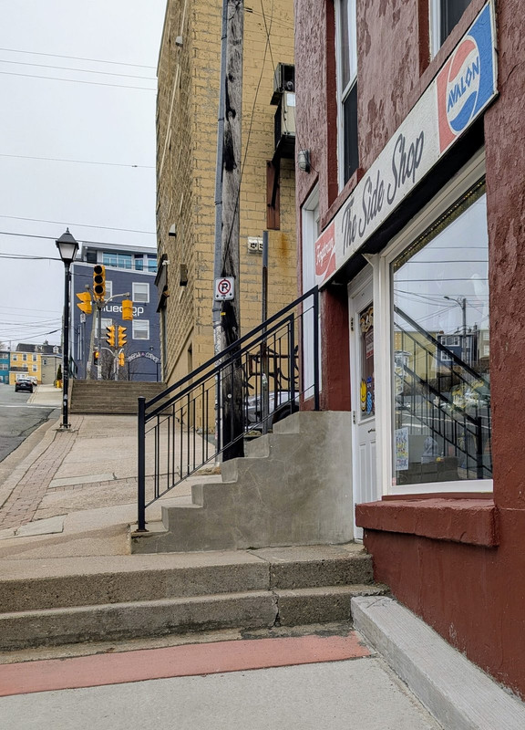 PXL_20250421_112104852.MP~2