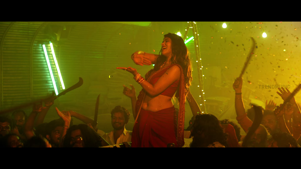 vlcsnap 2025 11 25 23h33m19s301