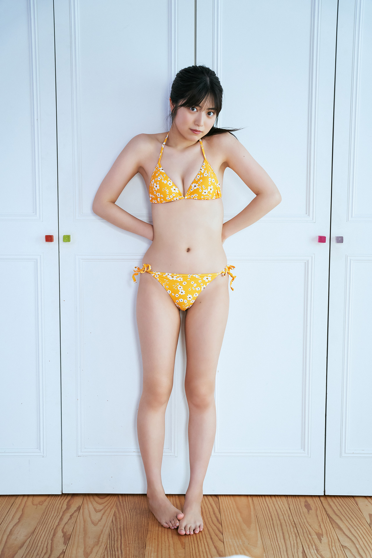 吉田莉桜 NO.001「ふたりきりの朝」 22