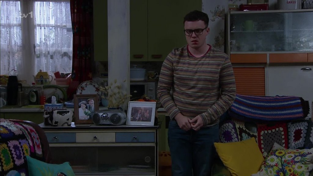 [Image: agqw25kfe6r0.jpg]