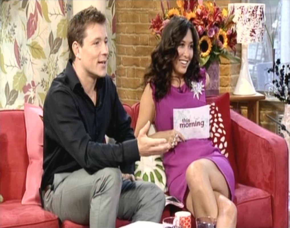 myleene-klass-upskirt-slomolegs-this-morning-27-aug-10-4