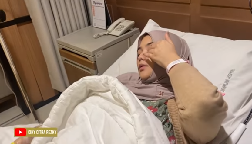 Citra Kirana dirawat di rumah sakit