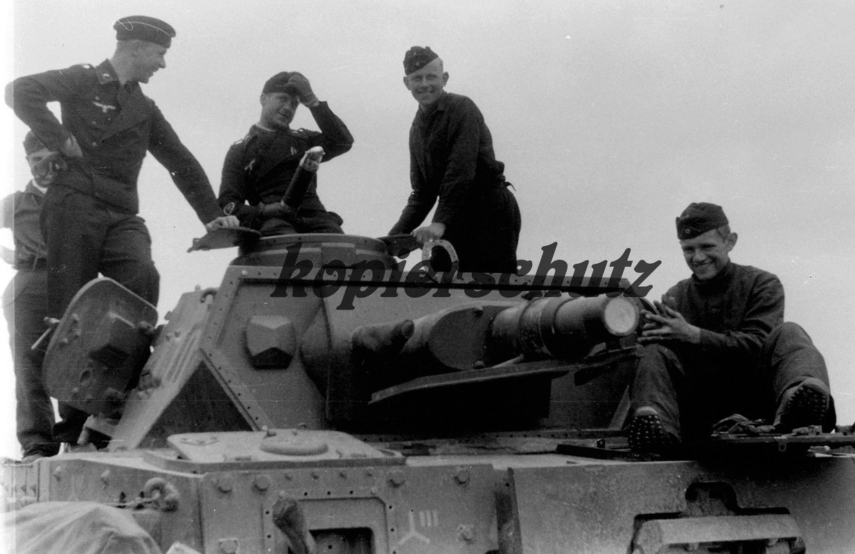 Rußland Briansk Panzer Vormarsch Tauchpanzer Bes