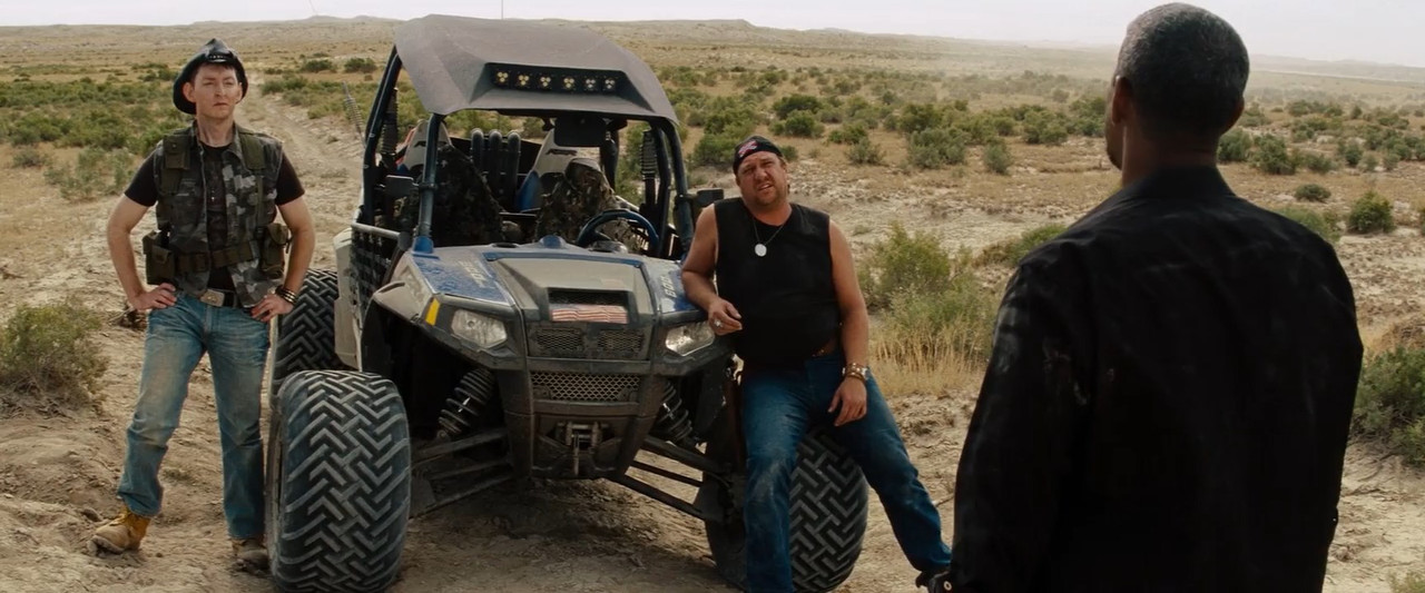 2 Guns 2013 BluRay [Hindi + Tamil + Telugu + English] 480p, 720p ESub Screenshot