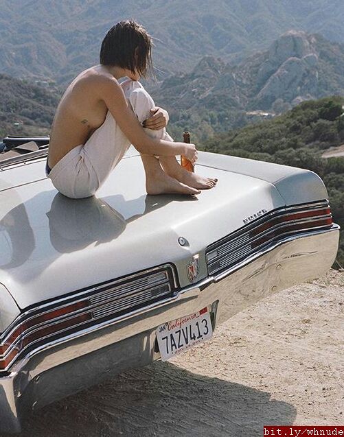 willa-holland-22
