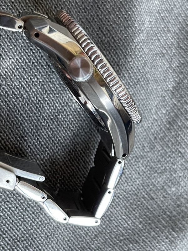 F04A61EA-92FC-4A24-9A8B-6CD17DFE4362