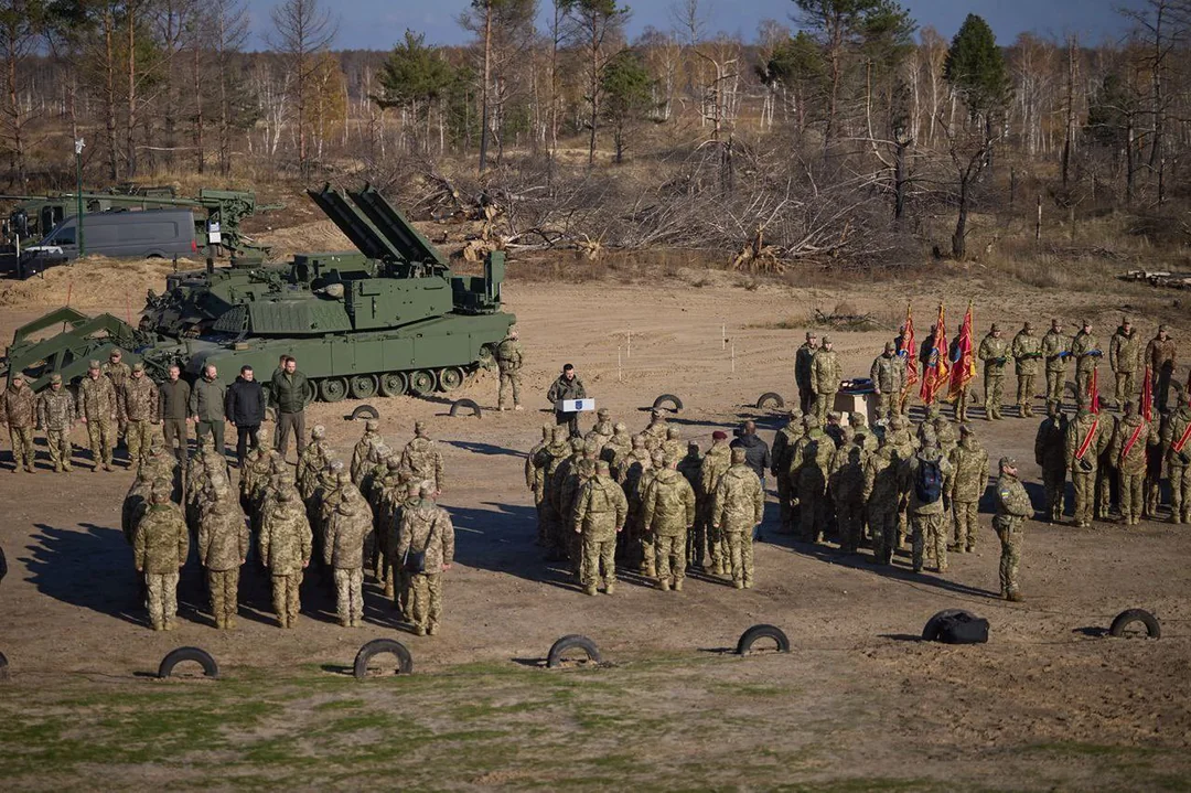 american-m1150-abv-assault-breacher-vehicle-mine-clearing-v0-tsaf9pww35yb1.webp