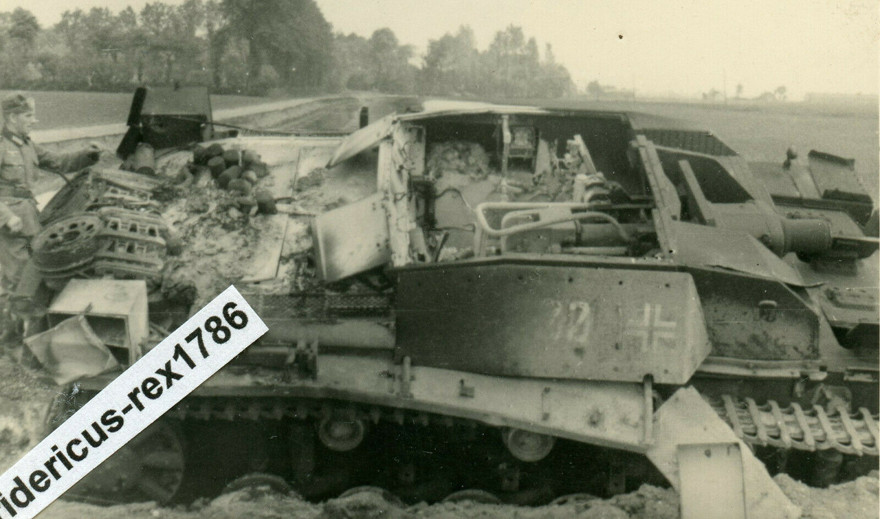 Foto Panzer Tank StuG 7,5-cm-KwK 37 Sturmkanone Panzerjäger Jagdpanzer Combat