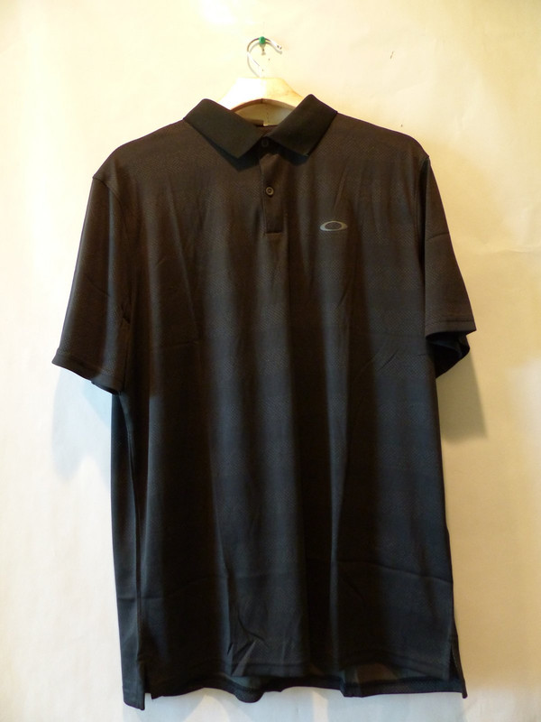 OAKLEY FOA401900 MENS LIGHTWEIGHT CONTENDER STRIPE POLO IN BLACKOUT SIZE L