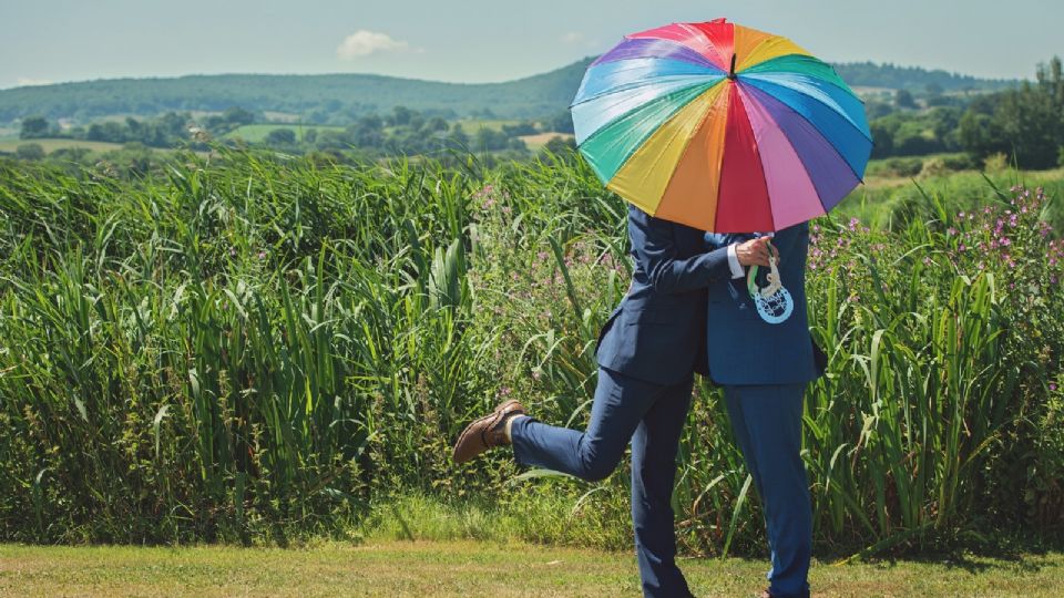 Hay solución: Parejas LGBT se pueden casar en estados donde no esté avalado; así se hace