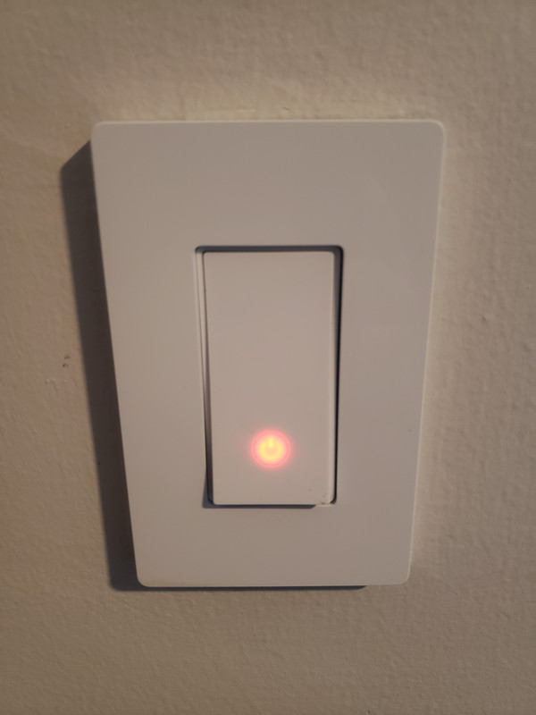 Identifying this smart light switch brand r/HelpMeFind
