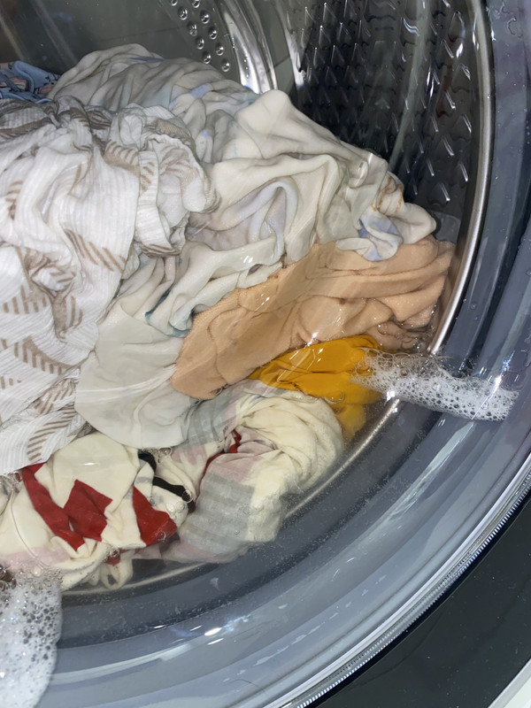 E5C85D7A-23EE-4B70-AC05-48FC252FBFF9