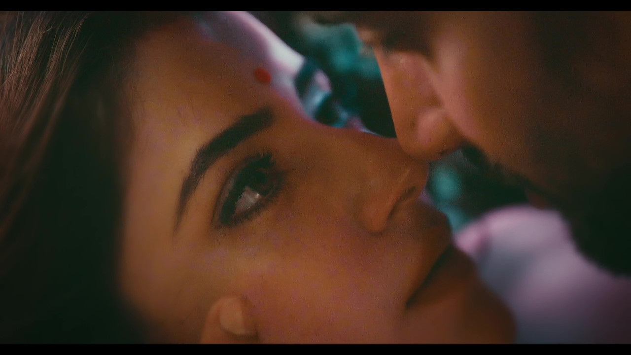 vlcsnap-2025-04-16-23h10m04s708