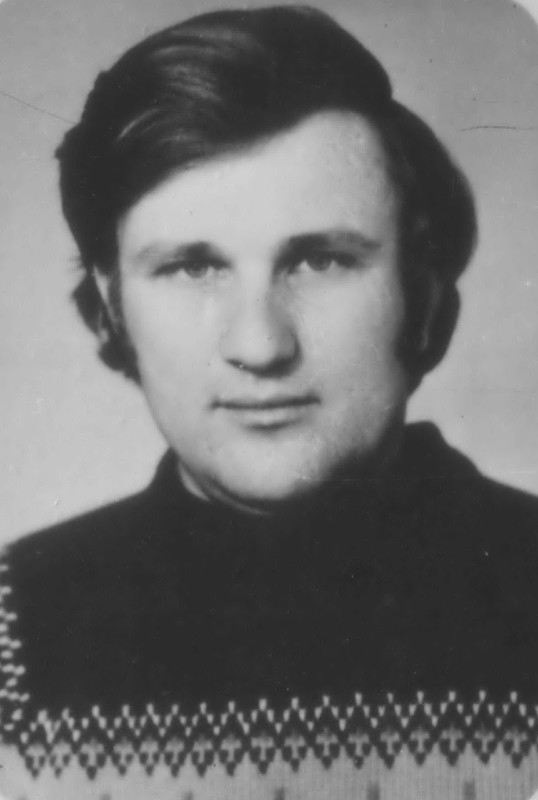 Курленко Михаил Иванович — учитель физкультуры