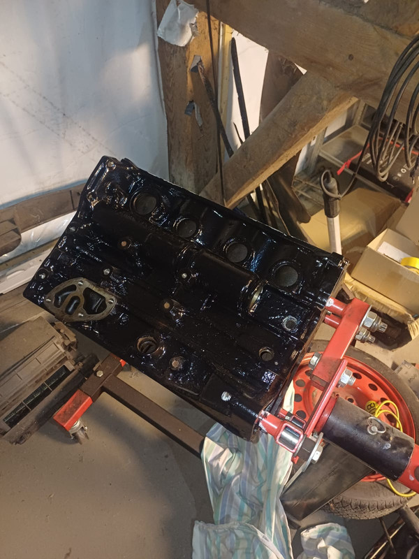 SAAB motorblok geverfd 001