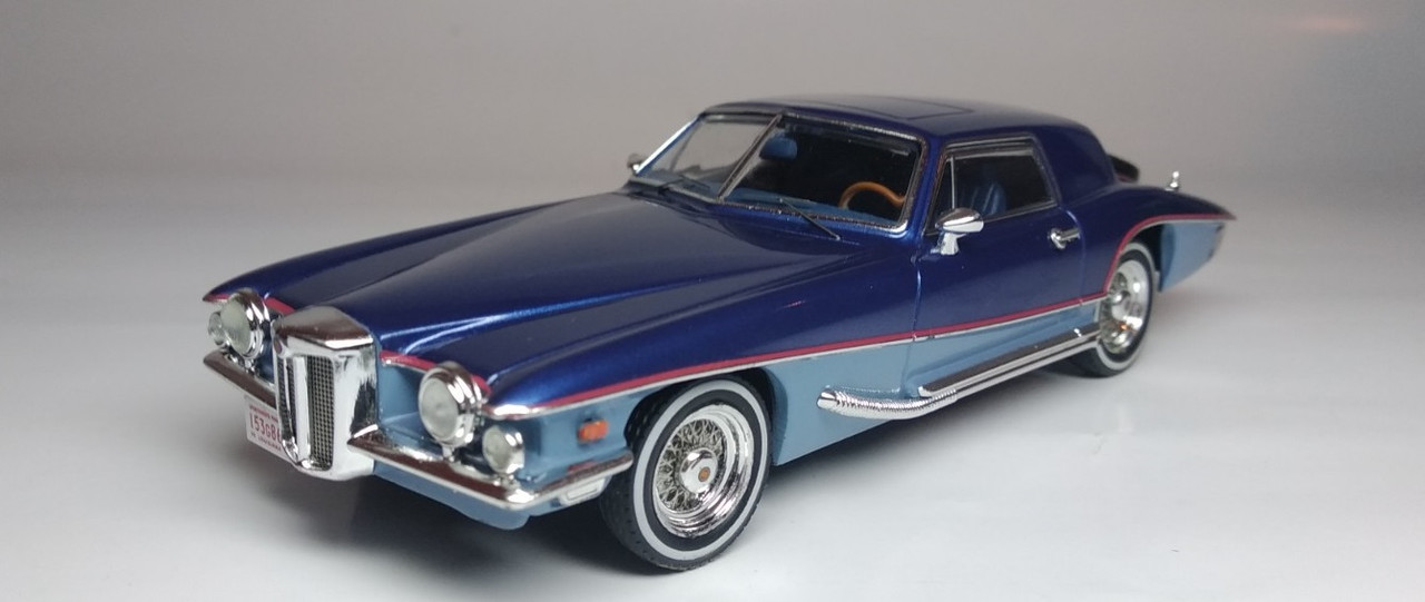 Stutz Blackhawk 1971 (2)