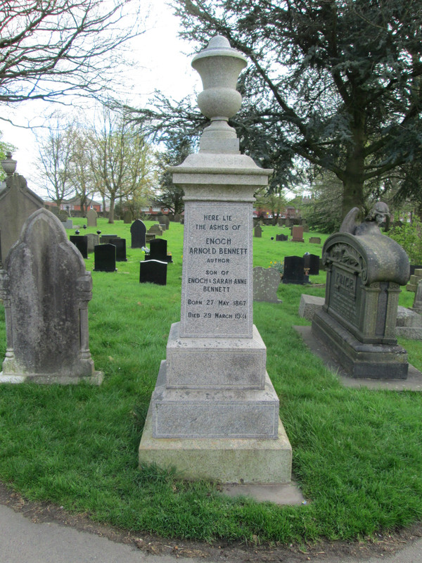 Arnold-Bennett-Burslem-Cemetery