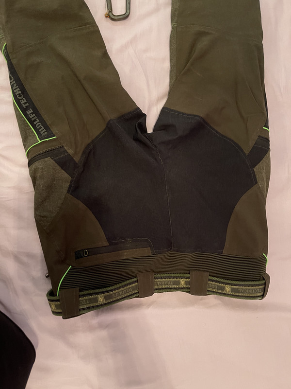 9A3FEFC9-F1E0-43EF-AA6B-10BC217CEA28