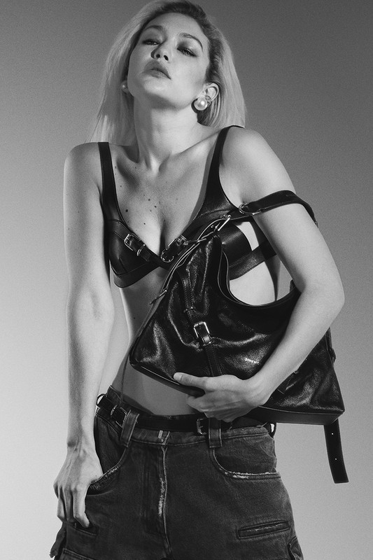 Givenchy, Gigi Hadid musa della campagna SS23