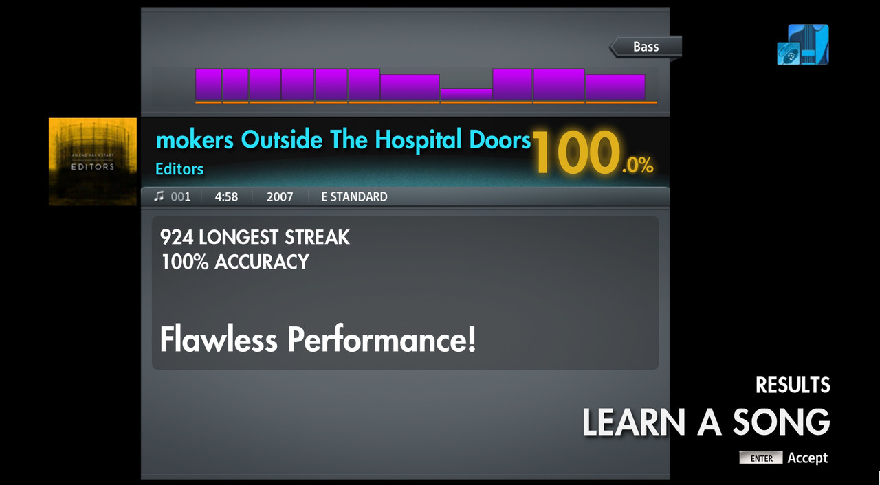 RSC-Week-497-Smokers-outside-hospital-do