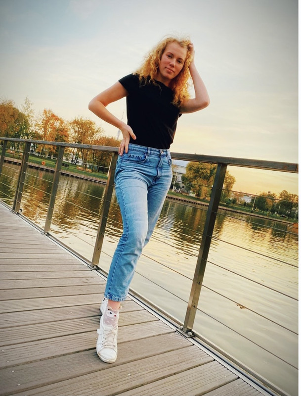 D7848C7A-1F69-49E4-AEC2-D7B6C21273A4