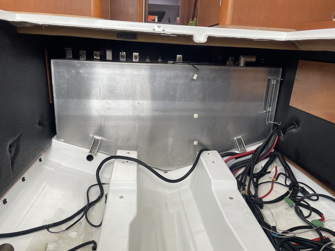 C5004EA8-0471-4B3D-86BA-1BE6C8CA1369