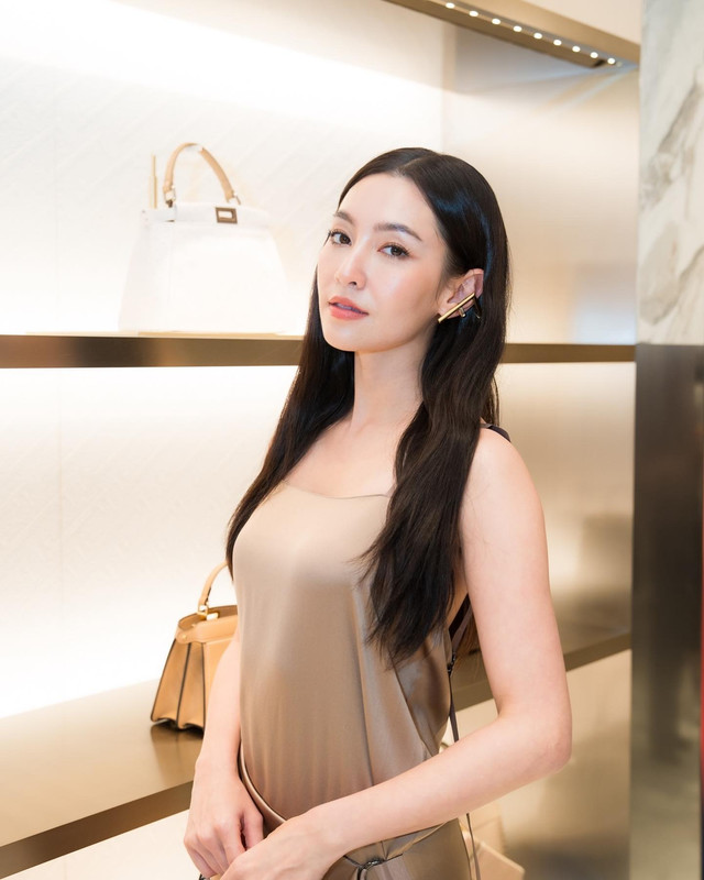 ployandbell-1676781023-3041382122188787470-17322492850