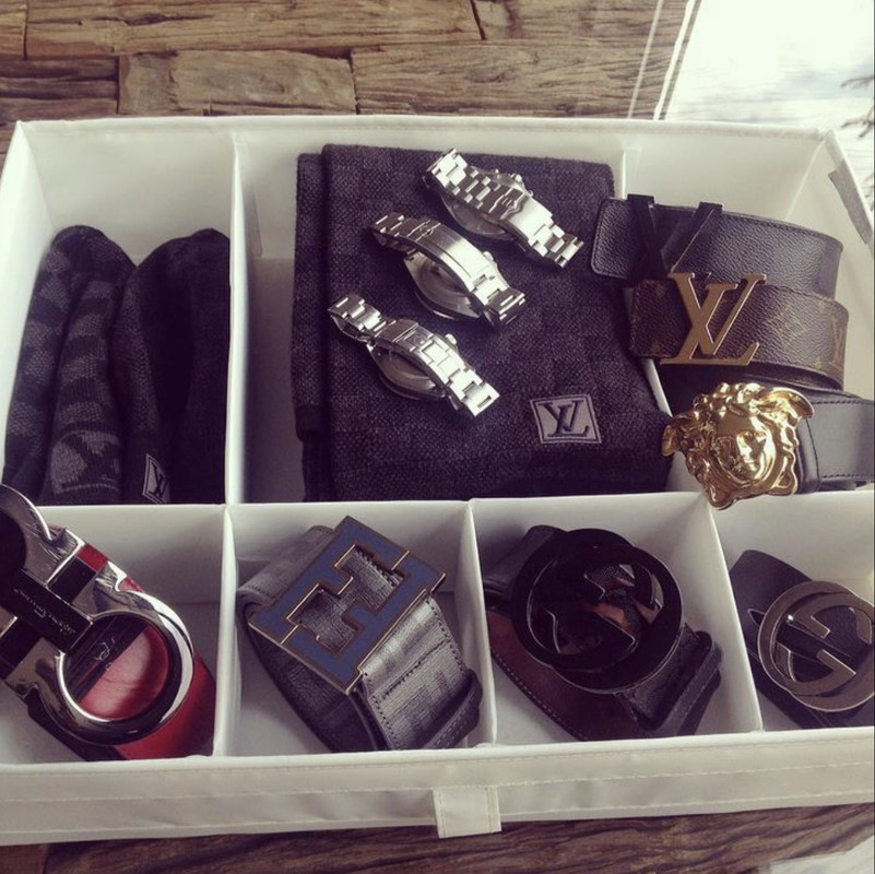 FAD9DEFE-EE7E-4563-B9B4-6FC16A81FA38