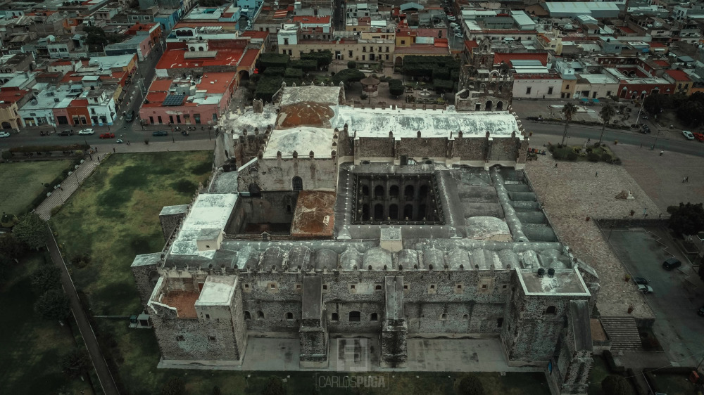 ex-convento-de-yuriria-desde-el-aire.-fotografia-carlos-puga