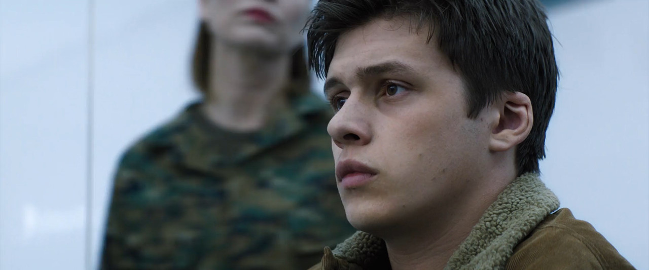 The 5th Wave 2016 BluRay [Hindi + Tamil + Telugu + English] 480p, 720p, 1080p ESub Screenshot