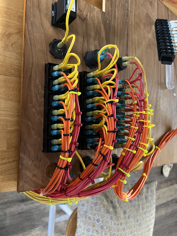 2E4050A7-2288-4BB9-8619-269062669E60