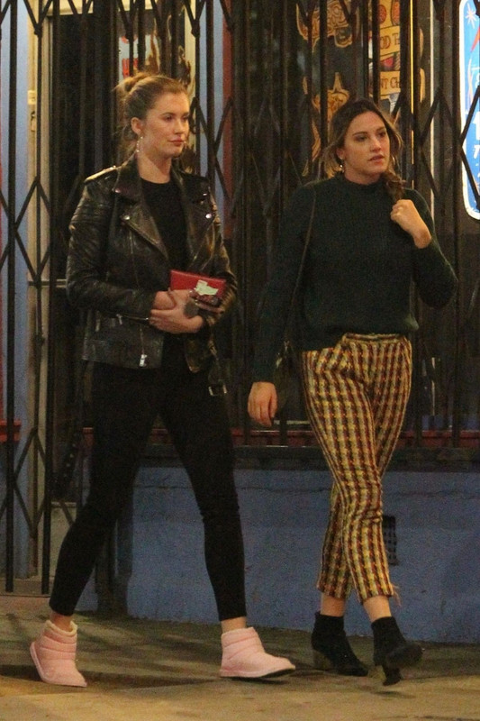 ireland-baldwin-out-in-hollywood-11-08-2018-2