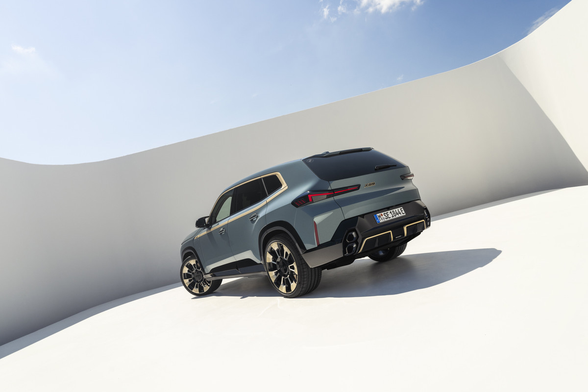 P90478572_highRes_the-first-ever-bmw-x