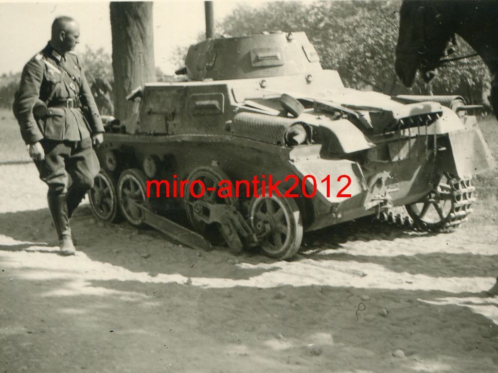 Wehrmacht, zerstörter polnischer Panzer, Tank au
