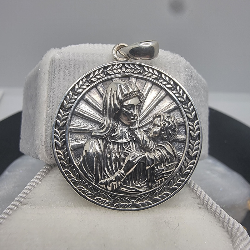 Blessed Virgin Mary and Child Jesus Christian Medallion Pendant 925 Silver
