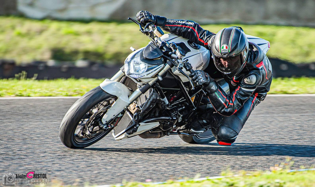 AB526407-4B37-4195-8F7A-101729A7CFE0