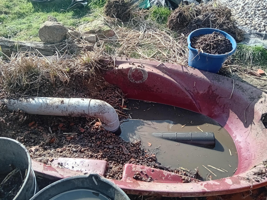 découverte du drain, fente vers le haut ...