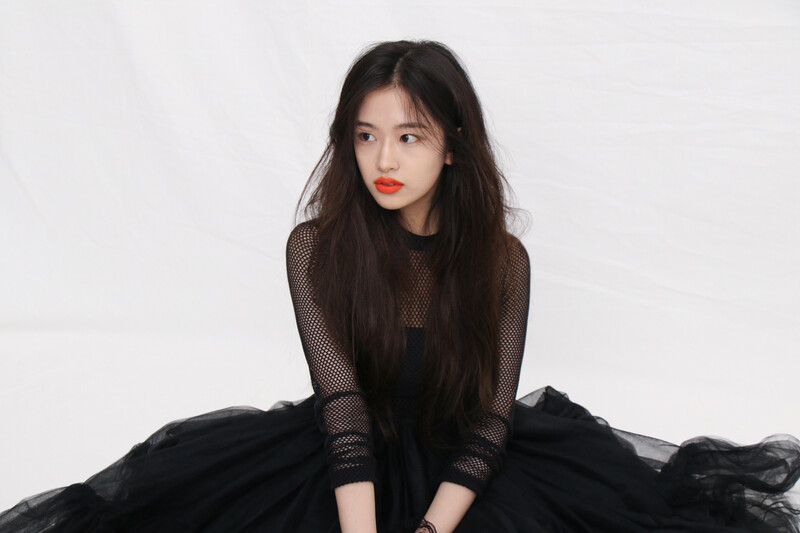 210529-Starship-Naver-Post-Yujin-s-Dazed-Magazine-Photoshoot-Behind-documents-1(1)