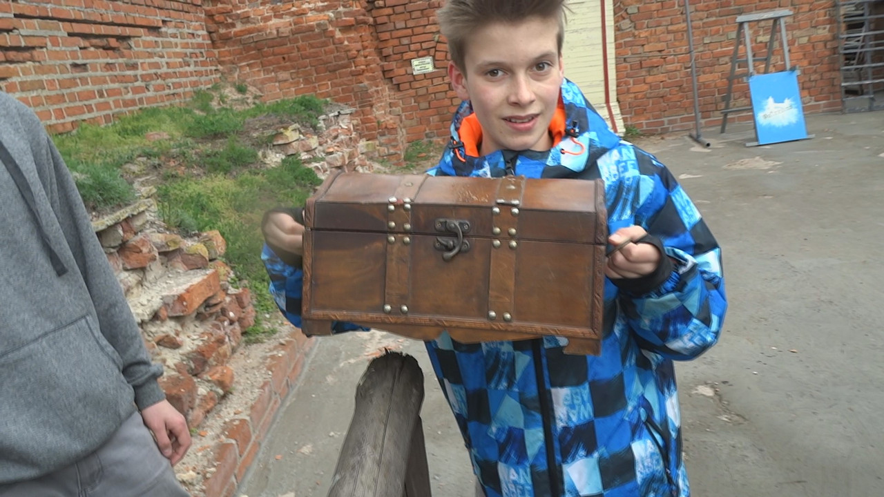 06.40 - Zamkowe atrakcje_001730