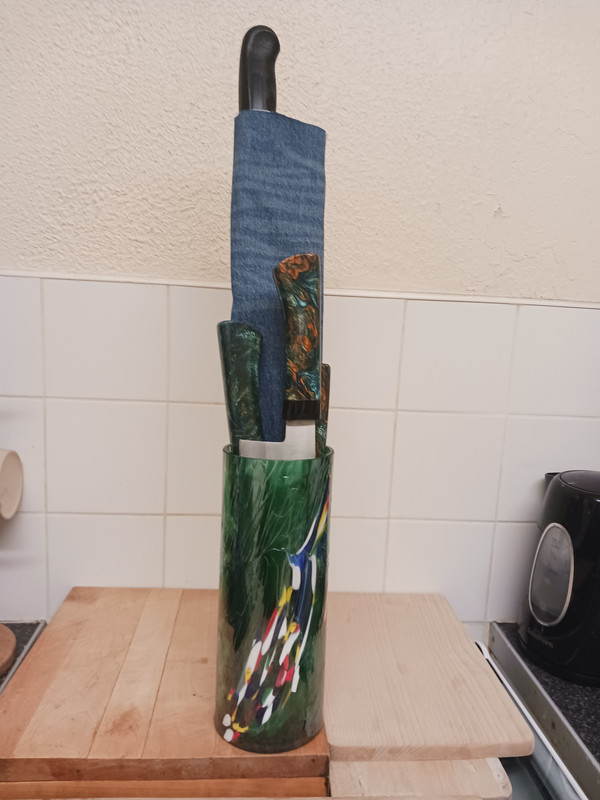 CREATIVE_KNIFE_STORAGE.jpg