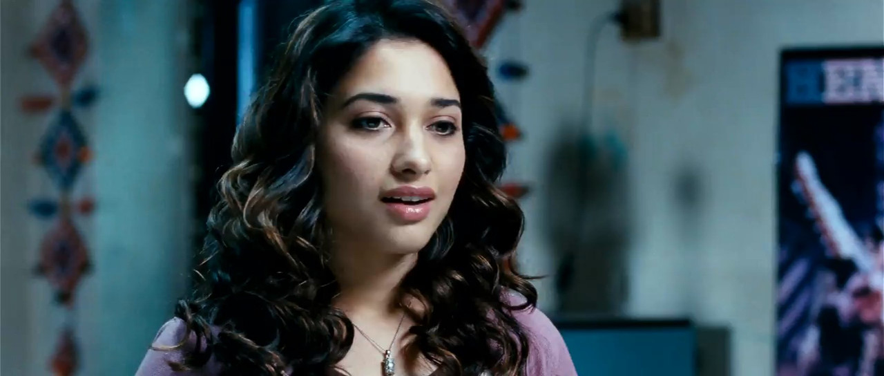 Paiyaa 2010 BluRay [Tamil] 480p, 720p ESub Screenshot