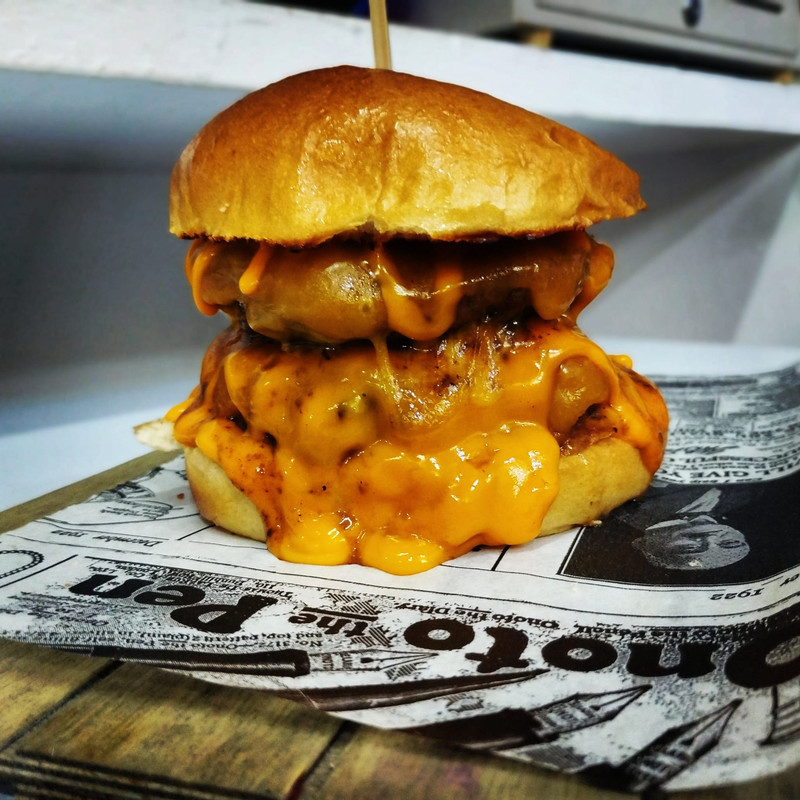 Hamburguesa Gourmet Doble Cheddar