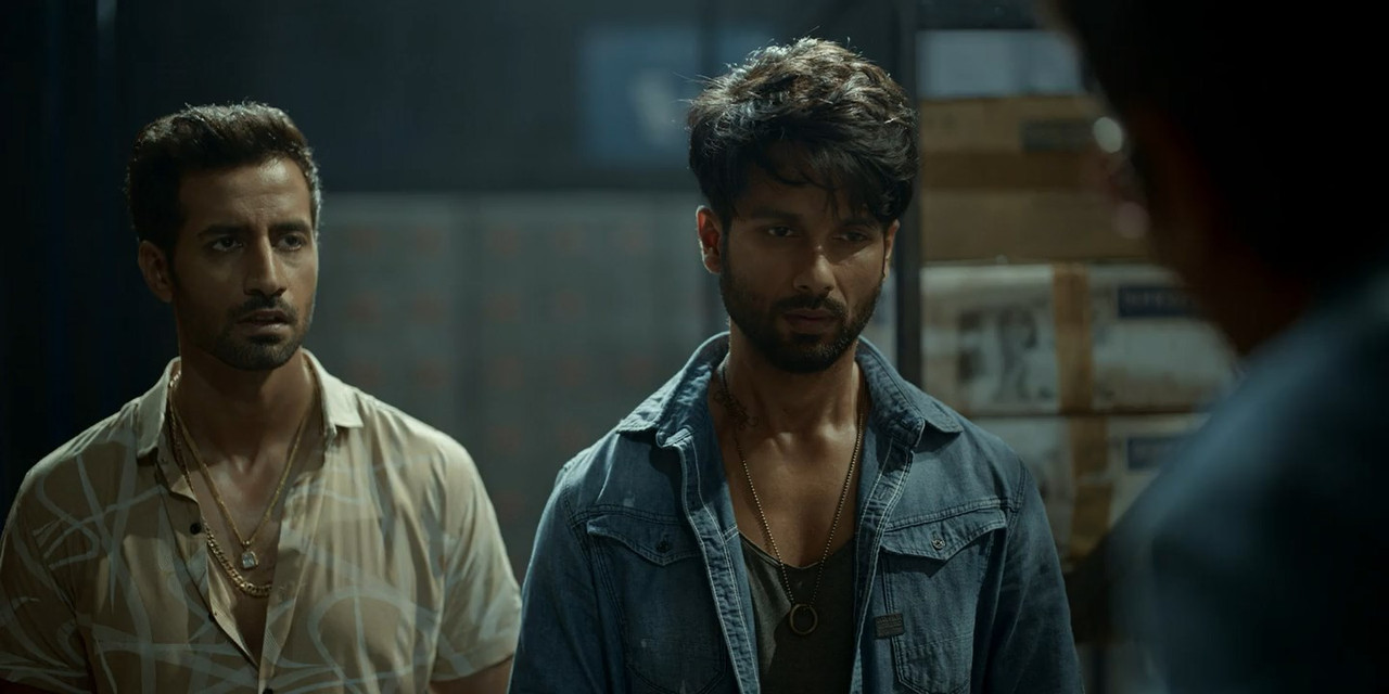 Farzi (2023) Season 1 [Hindi + Tamil + Telugu + Malayalam + Kannada] WebRip 480p, 720p ESub - Complete Screenshot