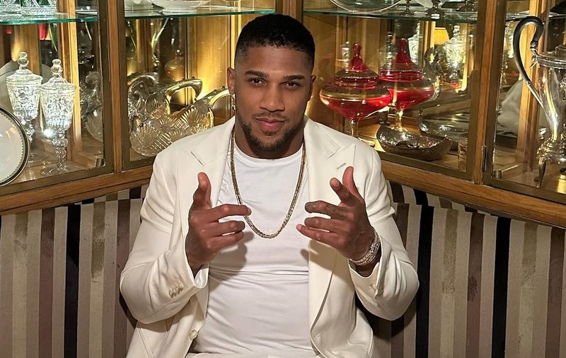 Франк Уорън: Антъни Джошуа продължава да е голямо име в бокса