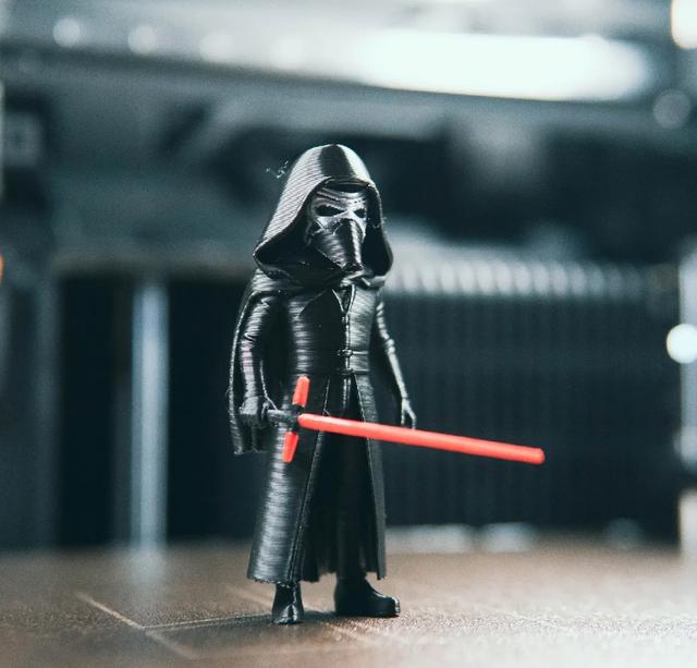 mini-Kylo-ren.jpg